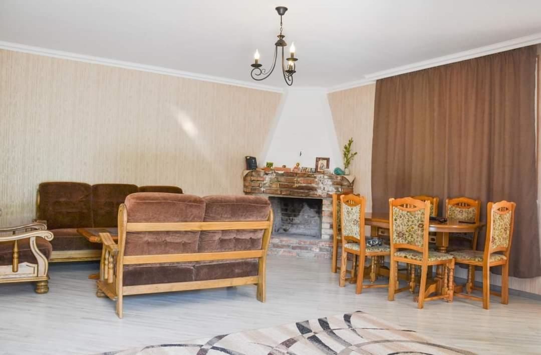 Гостевой дом Family hotel in Imerkhevi Imerkhevi-11